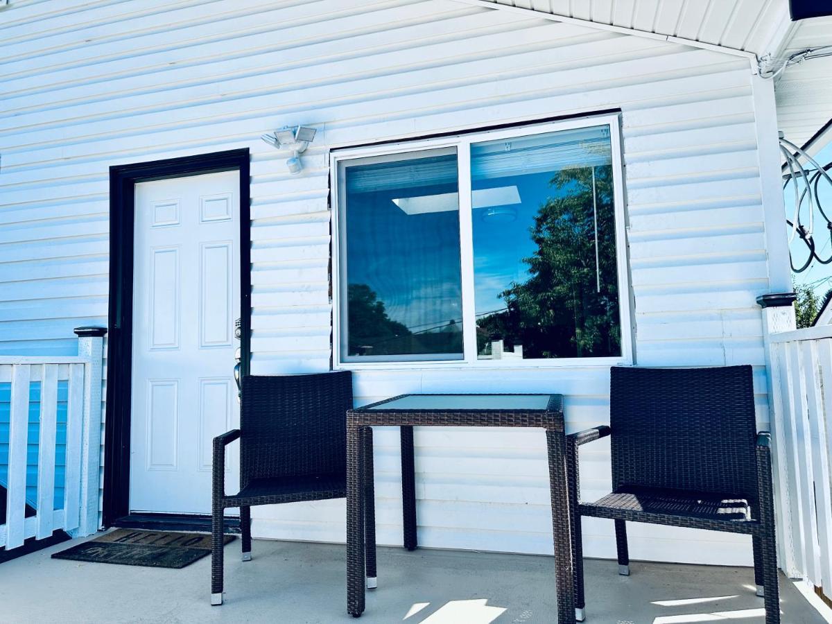 Tacoma 2 Bedrooms 1 Baths Sleep 5 With Compact Kitchen מראה חיצוני תמונה
